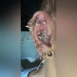 ONLY ONE Buddah organics 14k rose clicker